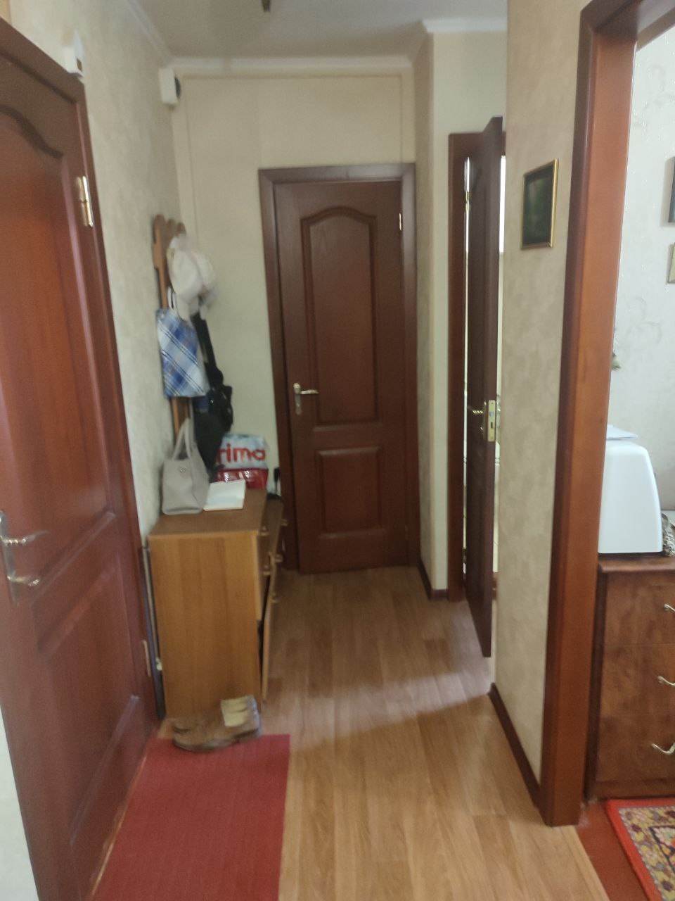 Продам 2-х комнатную квартиру улица Тульская , город Луганск, 3/5 эт., пл. 45 кв.м., кухня 6 кв.м., комнаты изолированные, хорошее жилое состояние, окна м/п, с/у раздельный, есть кладовая, балкон застеклен и утеплен, хорошее расположение, в шаговой доступности остановка, магазины, аптеки. Цена 5 200 000 руб. ...